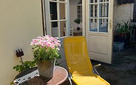 Dans Maison privée Appartement de charme, 70m2 avec pergola Et jardin à 15min centre de Strasbourg Chez Regine